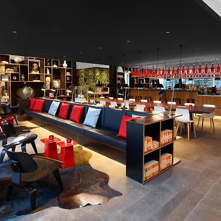 Citizenm Hotel 4*